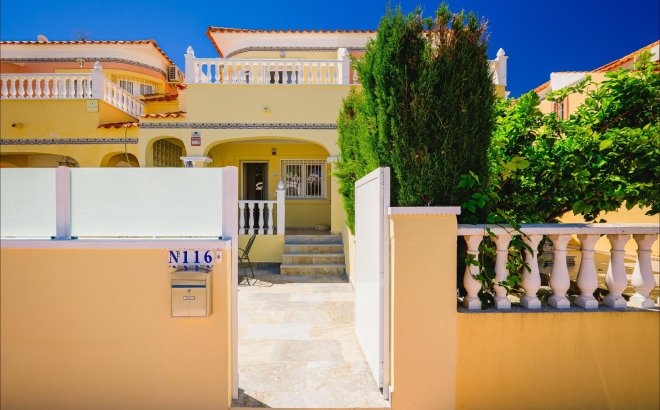 Resale - Town House -
Orihuela Costa - Las Filipinas