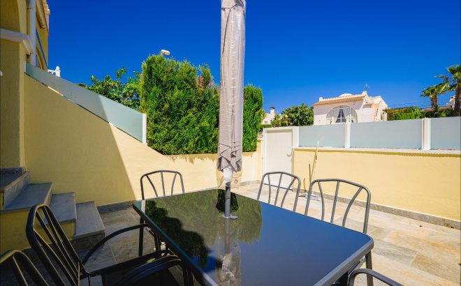 Resale - Town House -
Orihuela Costa - Las Filipinas