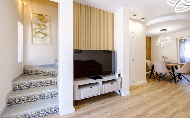 Resale - Town House -
Orihuela Costa - Las Filipinas