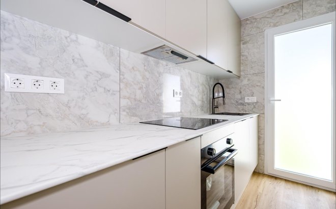 Resale - Town House -
Orihuela Costa - Las Filipinas
