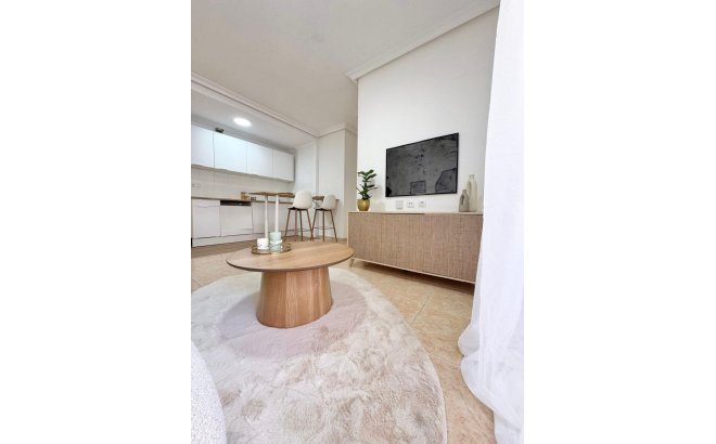 Resale - Apartment -
Torrevieja - Antonio Machado