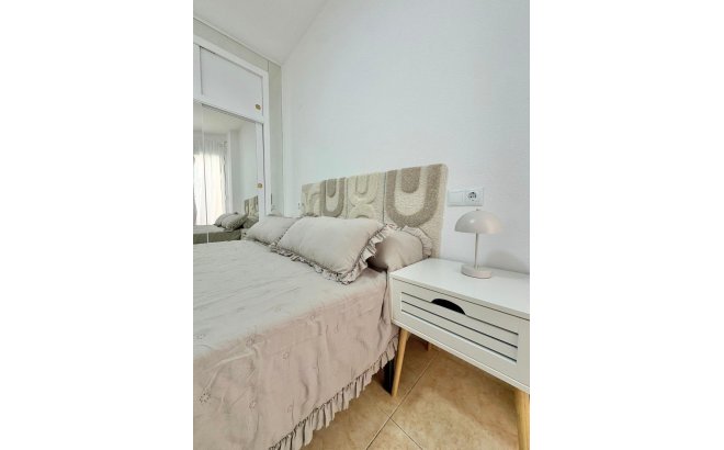 Resale - Apartment -
Torrevieja - Antonio Machado