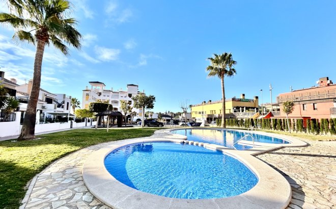 Resale - Apartment -
Villamartin - Costa Blanca