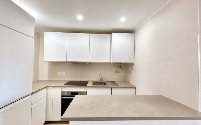 Resale - Apartment -
Villamartin - Costa Blanca