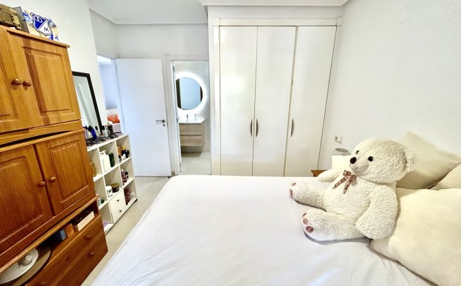 Resale - Apartment -
Villamartin - Costa Blanca