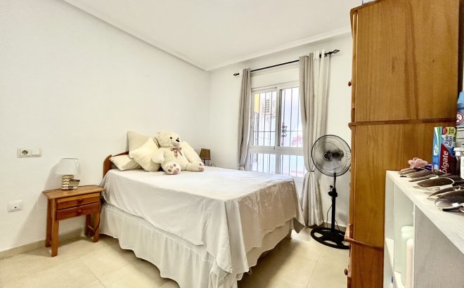 Resale - Apartment -
Villamartin - Costa Blanca