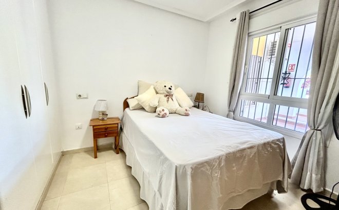 Resale - Apartment -
Villamartin - Costa Blanca