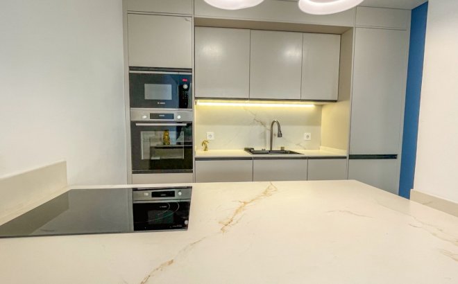 Resale - Apartment -
Torrevieja - Costa Blanca