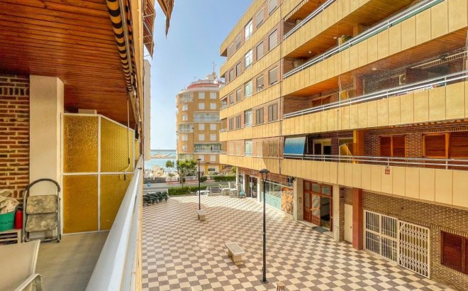Resale - Apartment -
Torrevieja - Costa Blanca