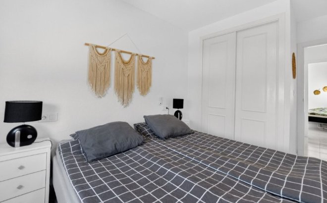 Resale - Apartment Penthouse -
Torrevieja - Jardin del Mar