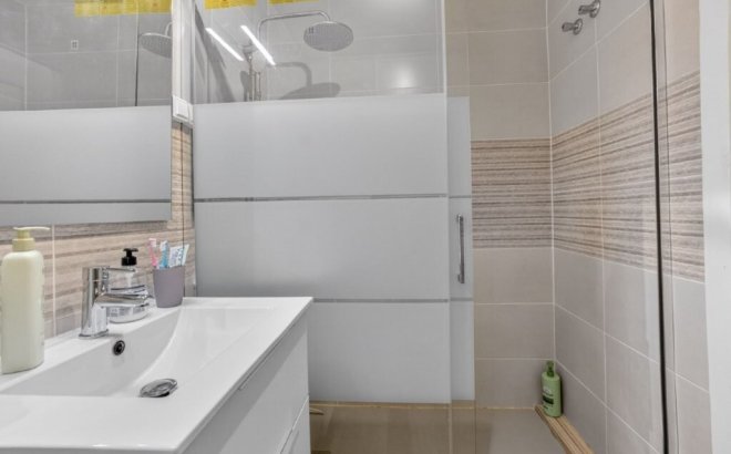 Resale - Apartment Penthouse -
Torrevieja - Jardin del Mar
