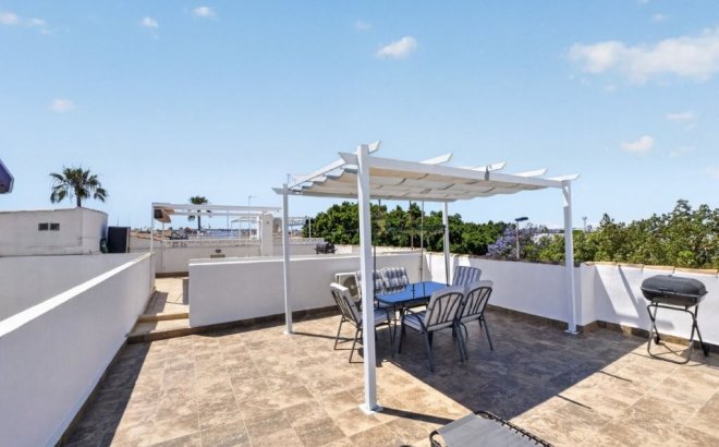 Resale - Apartment Penthouse -
Torrevieja - Jardin del Mar