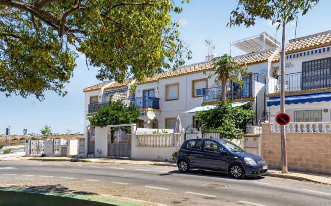 Resale - Apartment Penthouse -
Torrevieja - Jardin del Mar