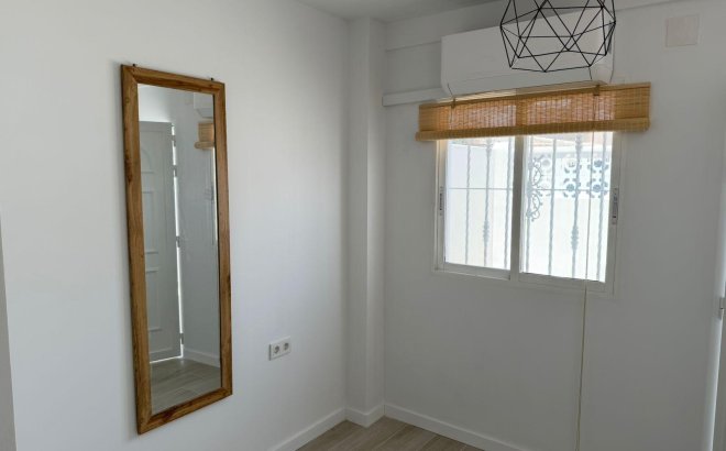 Revente - Town House -
Torrevieja - Sector 25