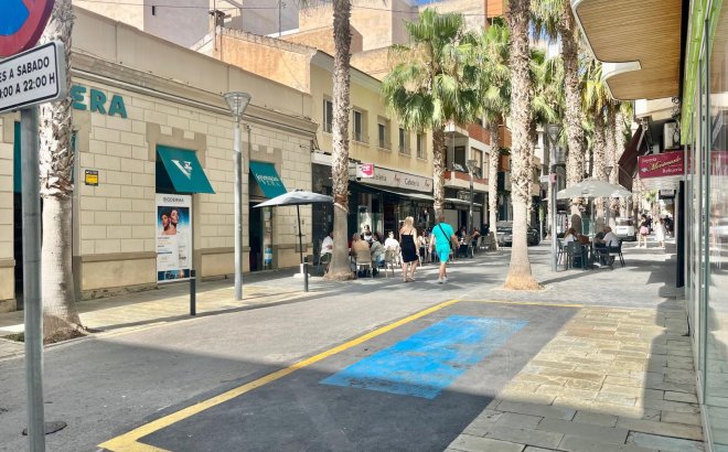 Resale - Apartment -
Torrevieja - Centro