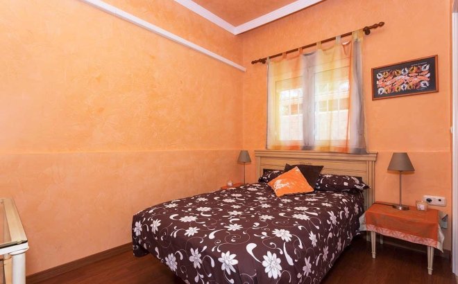 Resale - Villa -
Orihuela Costa - Costa Blanca