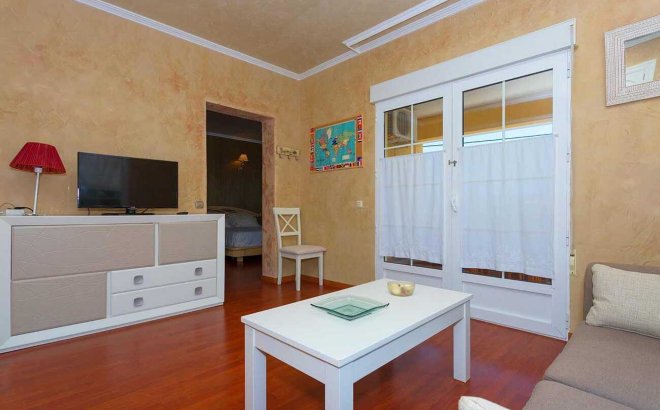 Resale - Villa -
Orihuela Costa - Costa Blanca