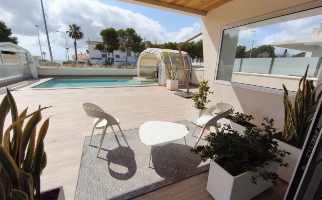 Resale - Villa -
Orihuela Costa - Costa Blanca