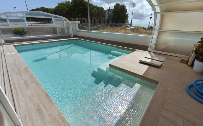 Resale - Villa -
Orihuela Costa - Costa Blanca
