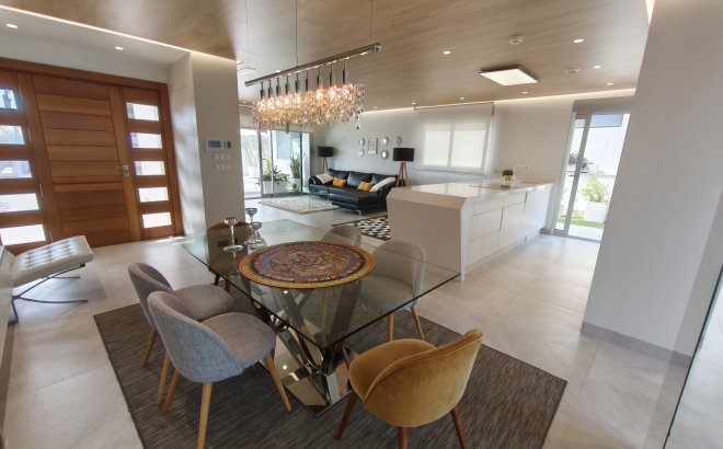 Resale - Villa -
Orihuela Costa - Costa Blanca