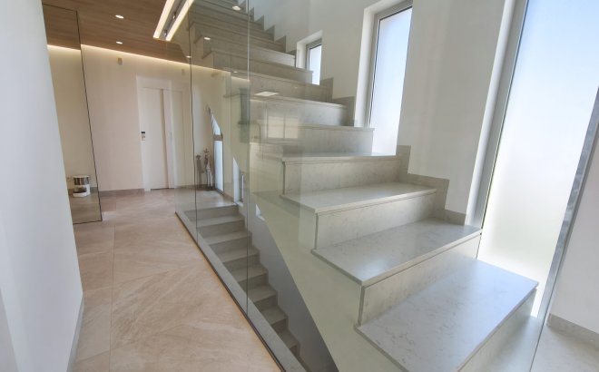 Resale - Villa -
Orihuela Costa - Costa Blanca