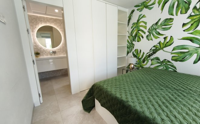 Resale - Villa -
Orihuela Costa - Costa Blanca