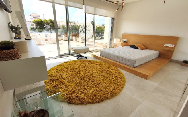Resale - Villa -
Orihuela Costa - Costa Blanca