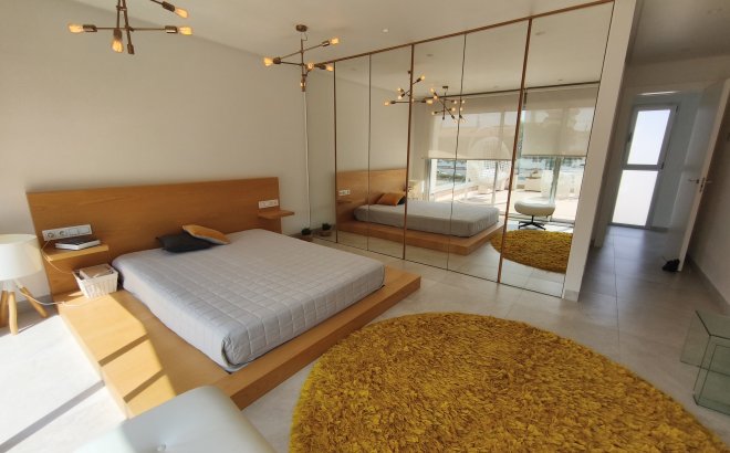 Resale - Villa -
Orihuela Costa - Costa Blanca