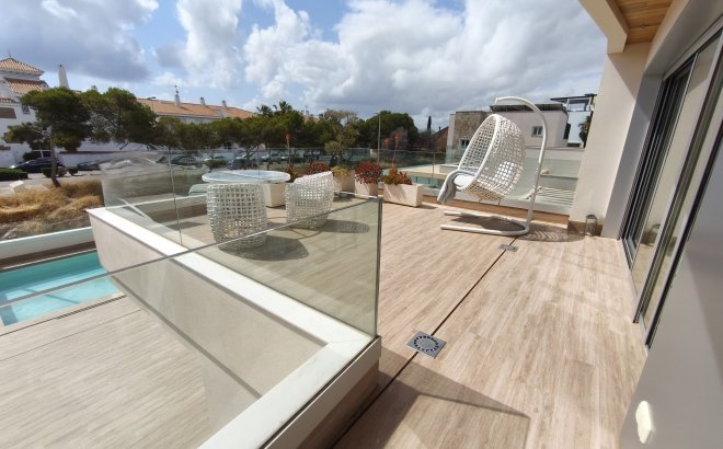Resale - Villa -
Orihuela Costa - Costa Blanca