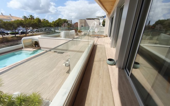 Resale - Villa -
Orihuela Costa - Costa Blanca