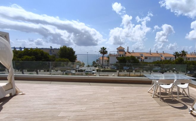 Resale - Villa -
Orihuela Costa - Costa Blanca