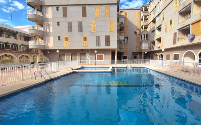 Resale - Apartment -
Torrevieja - Acequion