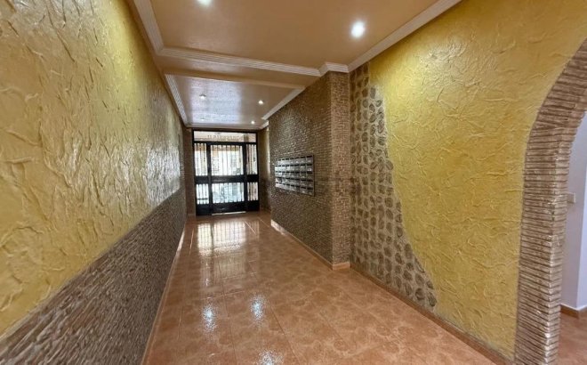 Resale - Penthouse -
Torrevieja - El Molino