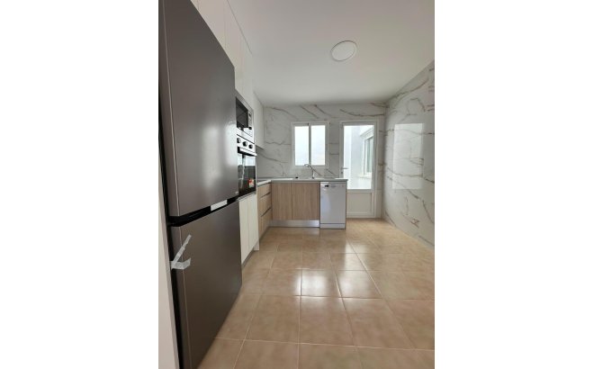 Resale - Bungalow -
Torrevieja - La Siesta - El Salado - Torreta