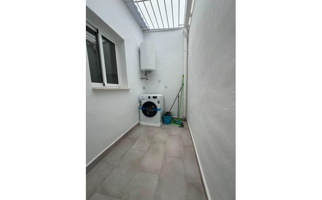 Resale - Bungalow -
Torrevieja - La Siesta - El Salado - Torreta