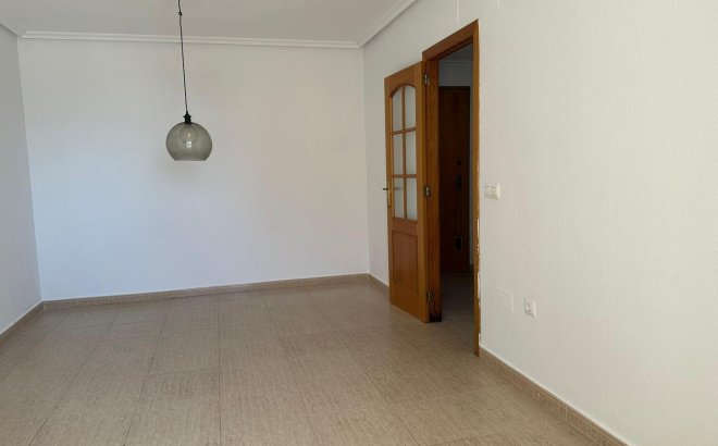 Resale - Apartment -
Torrevieja - Centro