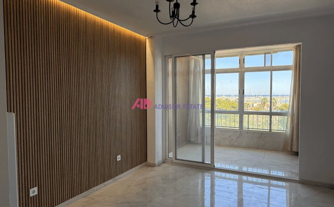 Resale - Apartment -
Torrevieja - Costa Blanca