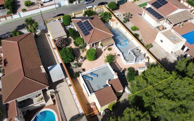 Revente - Villa -
Pinar de Campoverde - Inland