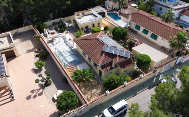 Revente - Villa -
Pinar de Campoverde - Inland