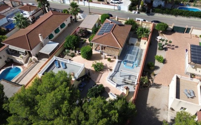 Revente - Villa -
Pinar de Campoverde - Inland