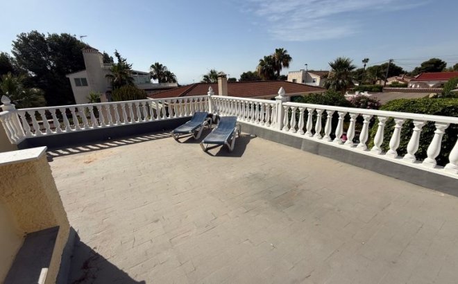 Revente - Villa -
Pinar de Campoverde - Inland