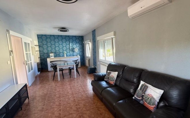 Herverkoop - Villa -
Pinar de Campoverde - Inland