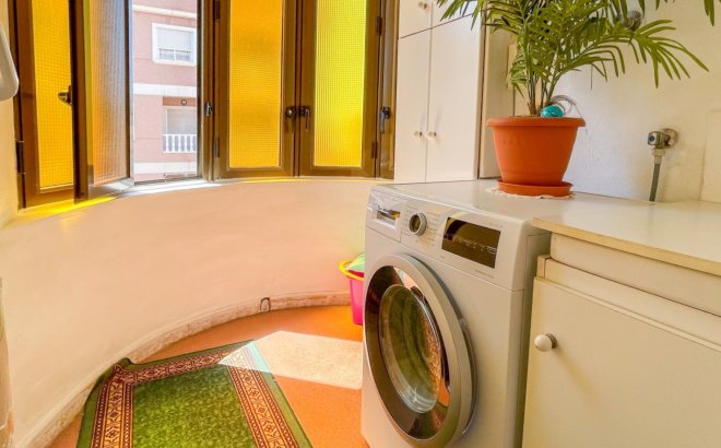 Resale - Apartment -
Torrevieja - Costa Blanca