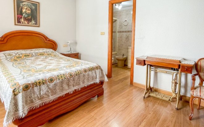 Resale - Apartment -
Torrevieja - Costa Blanca