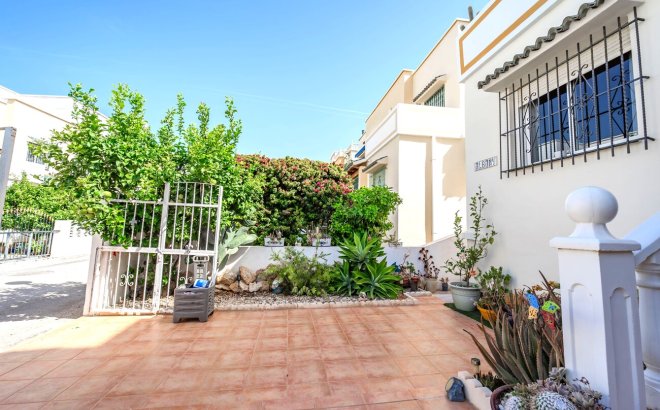 Resale - Semi Detached -
Los Altos - Res Valle de los pinos