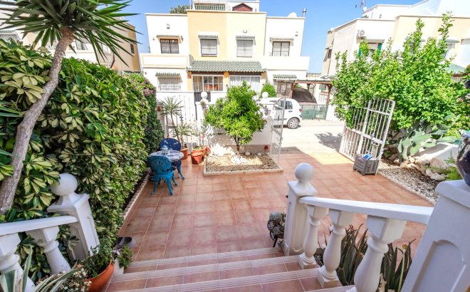 Resale - Semi Detached -
Los Altos - Res Valle de los pinos