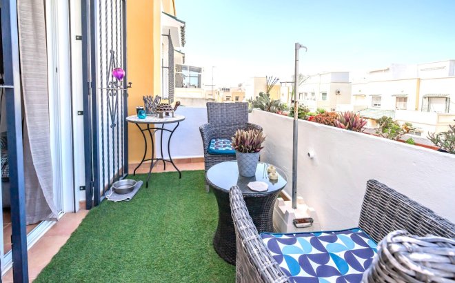 Resale - Semi Detached -
Los Altos - Res Valle de los pinos