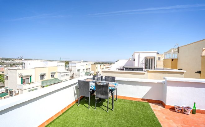 Resale - Semi Detached -
Los Altos - Res Valle de los pinos