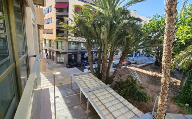 Resale - Apartment -
Torrevieja - Costa Blanca