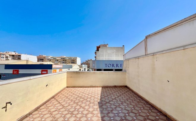 Resale - Bungalow -
Torrevieja - Centro